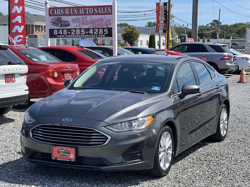 Used 2020 Ford Fusion SE FWD image 3