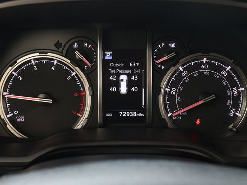 Used 2021 Toyota 4Runner TRD Off-Road Premium image 18