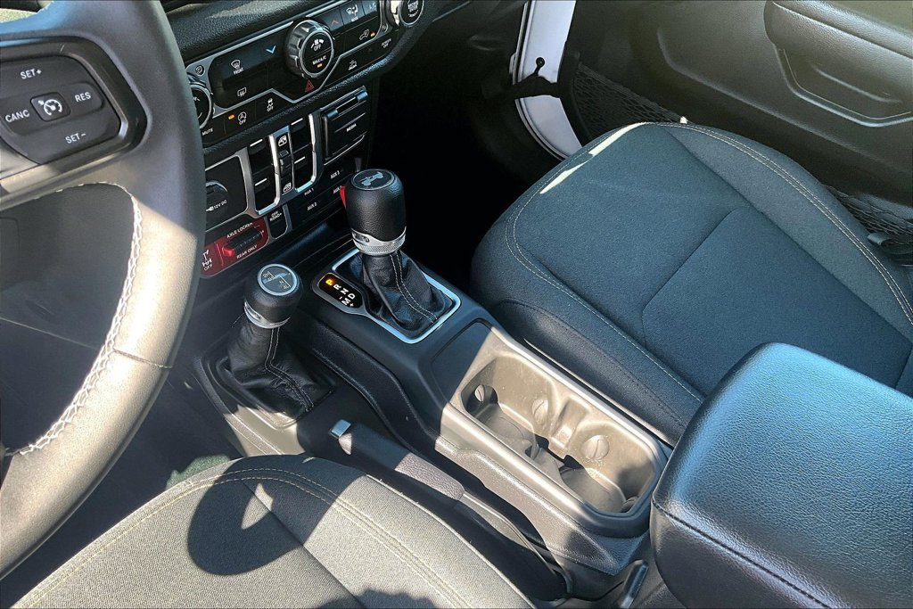 Used 2025 Jeep Wrangler Unlimited Sport AWD/4WD image 15