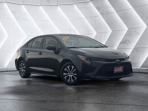 Used 2022 Toyota Corolla LE image 1