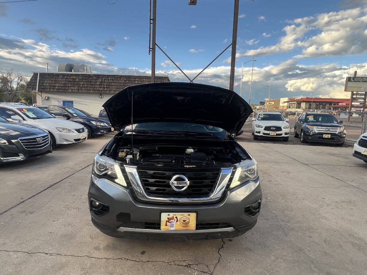 Used 2019 Nissan Pathfinder SV AWD/4WD image 17