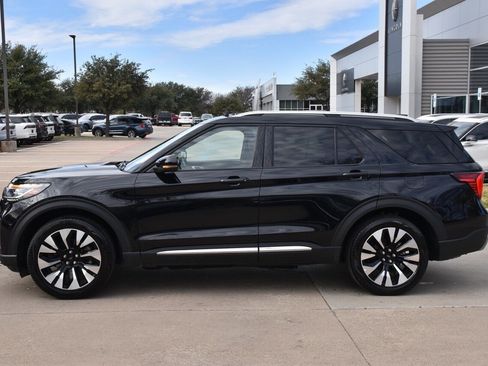 Certified 2025 Ford Explorer Platinum w/ LUX Leather Package image 12