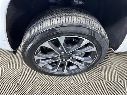 Used 2023 Jeep Grand Cherokee Overland image 10