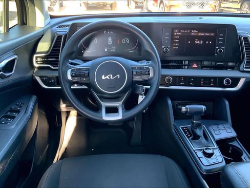 Certified 2023 Kia Sportage LX image 5
