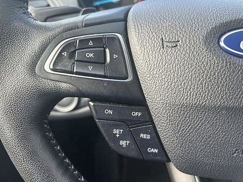 Used 2018 Ford Escape SE w/ SE Sport Appearance Package AWD/4WD image 19