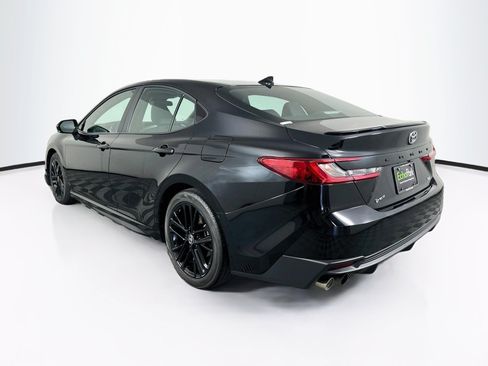 Used 2025 Toyota Camry SE FWD image 5