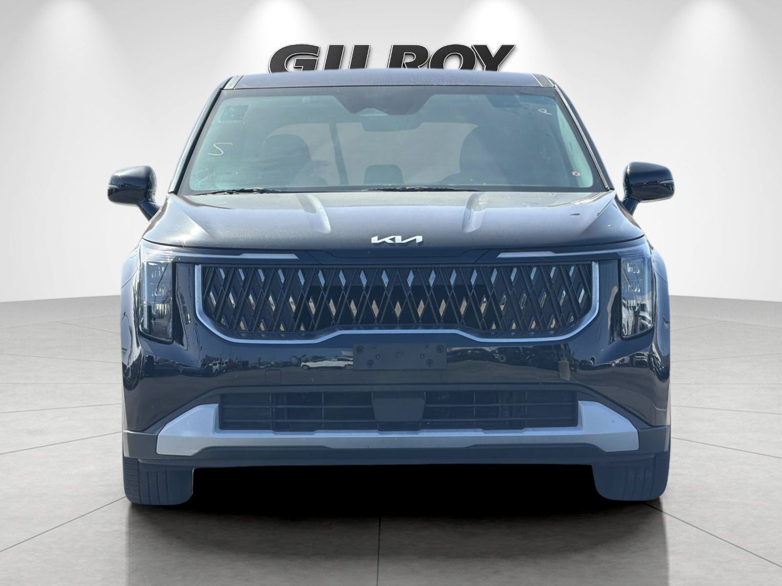 Used 2025 Kia Carnival FWD image 9