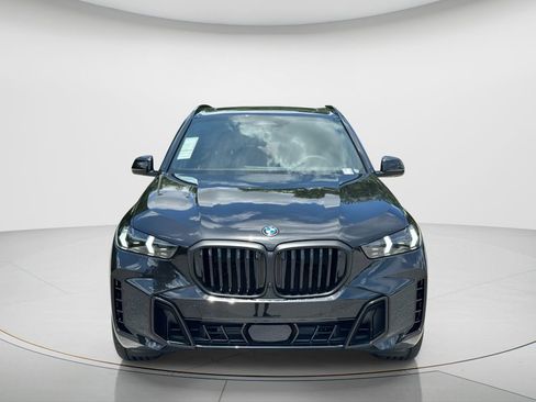 New 2026 BMW X5 xDrive40i w/ M Sport Package AWD/4WD image 2
