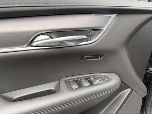 Certified 2024 Cadillac XT6 Luxury image 24