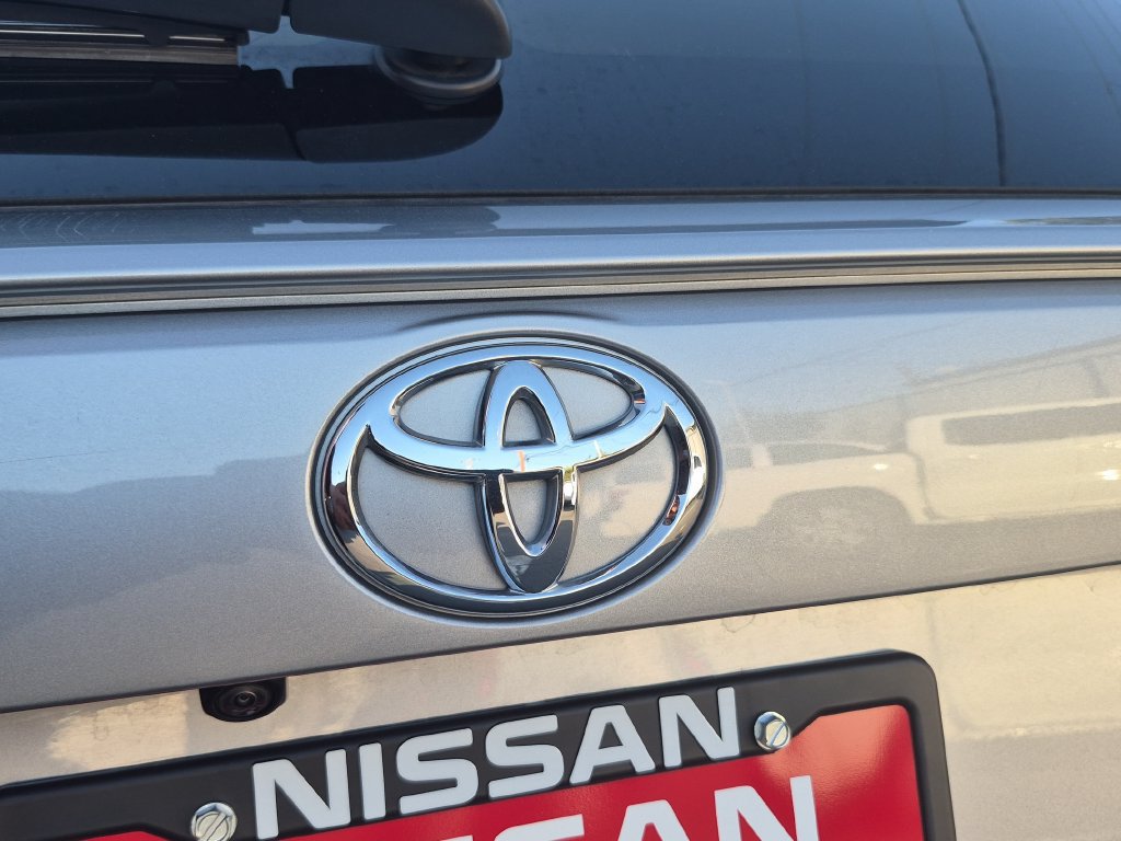 Used 2024 Toyota RAV4 XLE AWD/4WD image 10