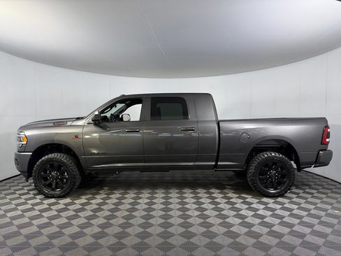 Used 2022 RAM 3500 Big Horn w/ Level C Equiment Group AWD/4WD image 11