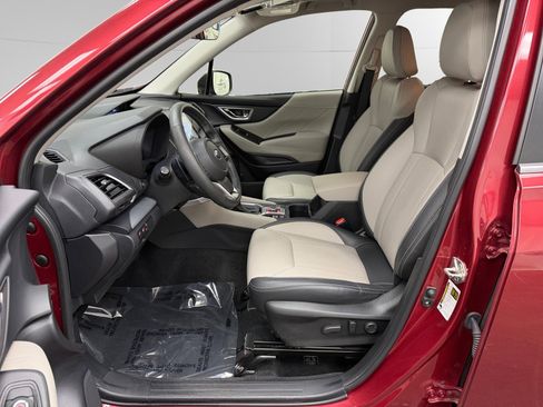 Used 2021 Subaru Forester Limited image 9