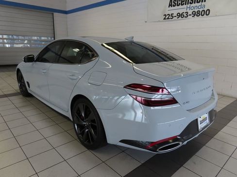 Used 2022 Genesis G70 3.3T RWD image 11