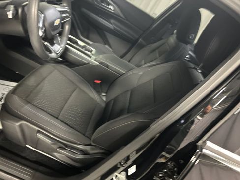 Used 2025 Chevrolet Equinox EV LT FWD image 11