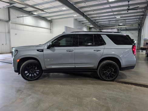 Used 2024 GMC Yukon Denali w/ Denali Reserve Package AWD/4WD image 5