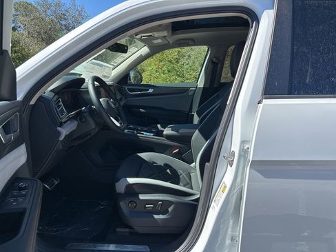 New 2026 Volkswagen Atlas Peak Edition AWD/4WD image 15