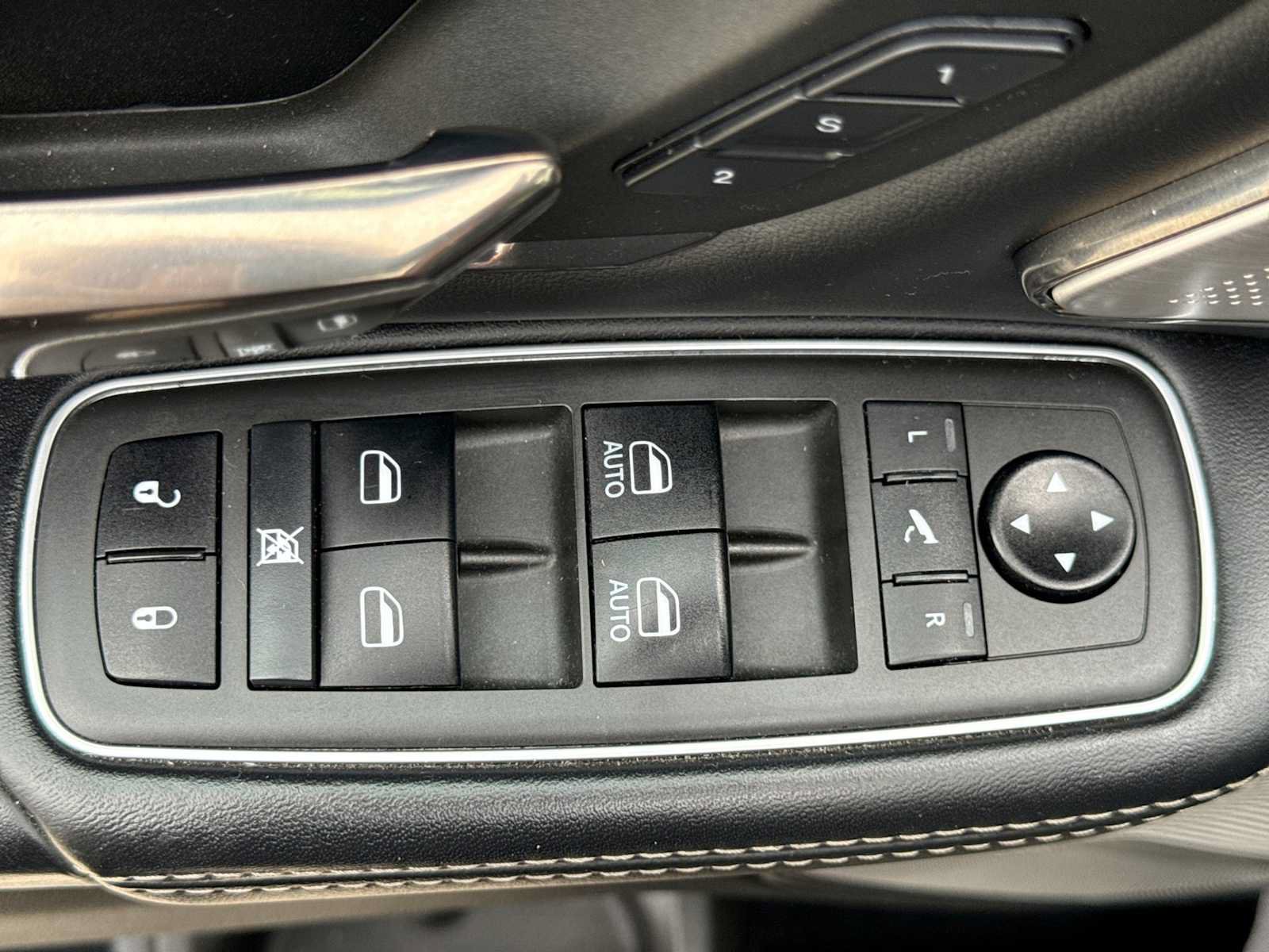 Used 2021 RAM 1500 Limited AWD/4WD image 16