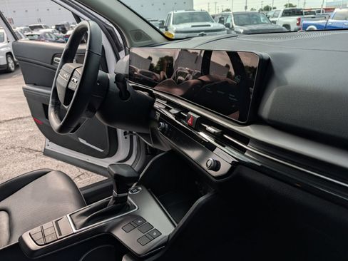 Used 2026 Kia Sportage EX FWD image 28