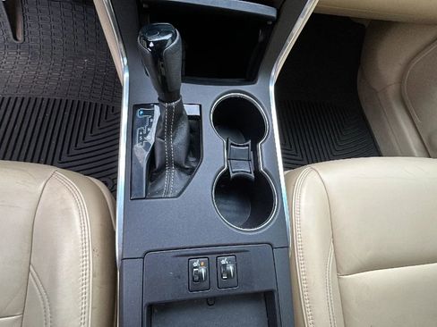 Used 2015 Toyota Camry XLE image 13