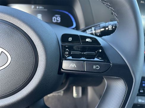 New 2025 Hyundai Elantra Sport image 27