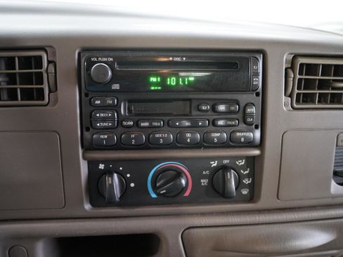 Used 2002 Ford F350 Lariat image 19