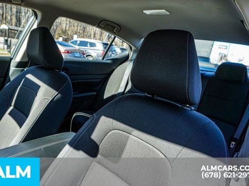 Used 2024 Nissan Altima 2.5 SV image 18