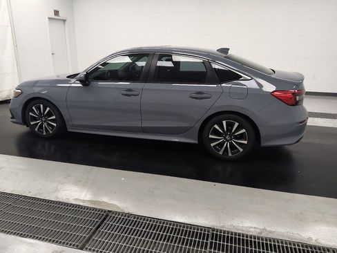 Used 2024 Honda Civic EX image 3