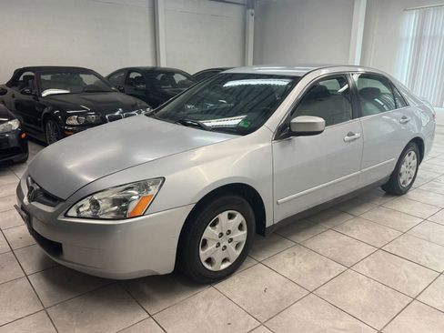 Used 2004 Honda Accord LX image 3