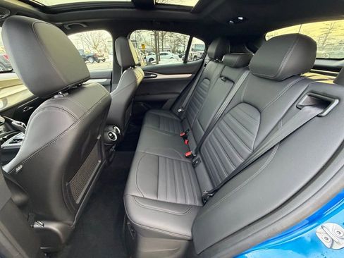 Used 2024 Alfa Romeo Stelvio Veloce image 18