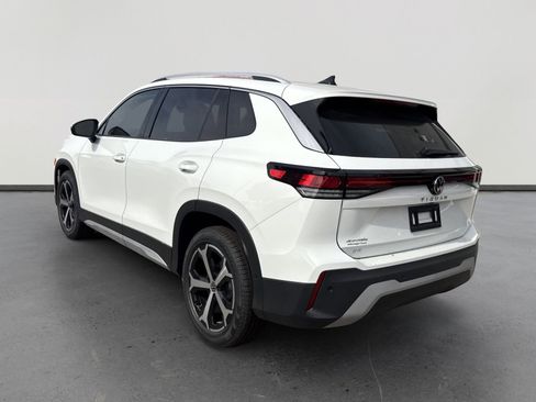 New 2026 Volkswagen Tiguan SE FWD image 4