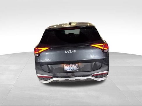 Used 2023 Kia Sportage LX image 5