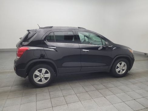 Used 2019 Chevrolet Trax LT w/ LT Convenience Package FWD image 10