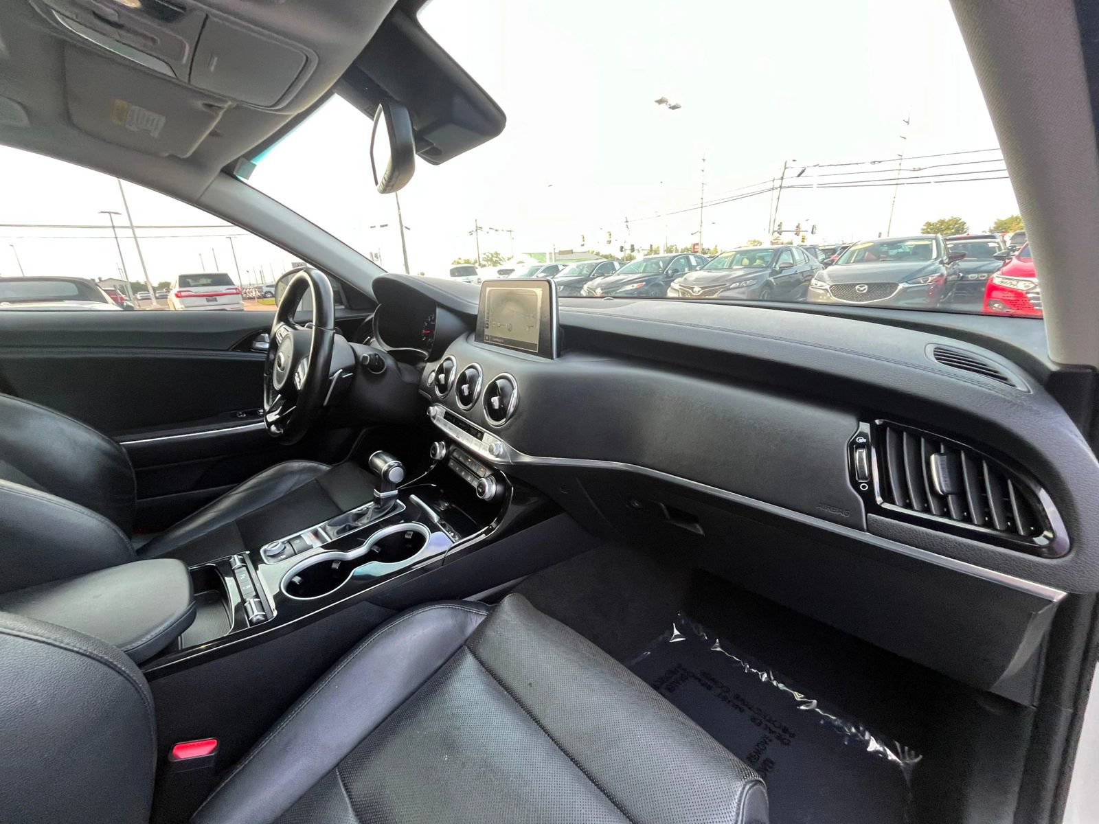 Used 2018 Kia Stinger Premium RWD image 31