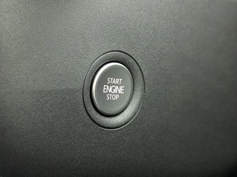 New 2026 Volkswagen ID.4 Pro image 15