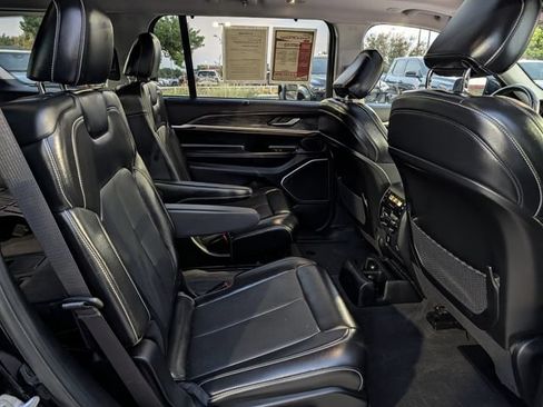 Used 2021 Jeep Grand Cherokee L Limited w/ Luxury Tech Group II AWD/4WD image 31