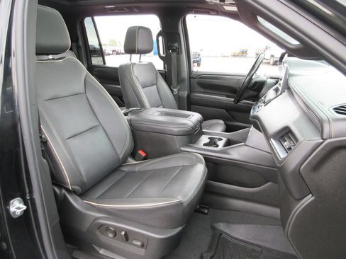 Certified 2023 GMC Yukon XL SLT AWD/4WD image 23