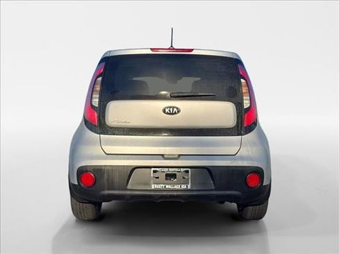 Used 2017 Kia Soul image 4