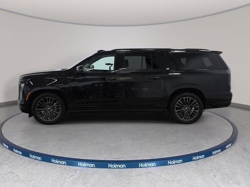Used 2026 Cadillac Escalade ESV Platinum Sport w/ LPO, Floor Liner Package RWD image 9