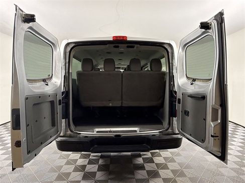 Used 2021 Nissan NV 3500 S image 31