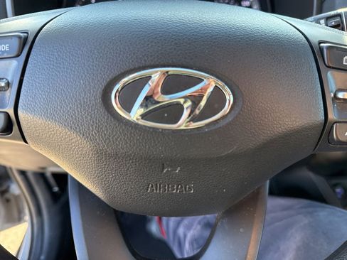 Used 2023 Hyundai Kona SEL image 27