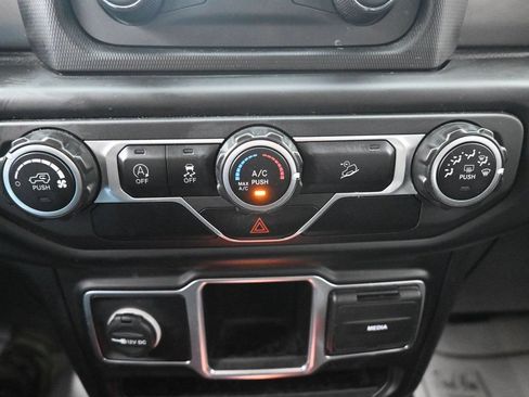 Used 2021 Jeep Wrangler Unlimited Sport AWD/4WD image 15