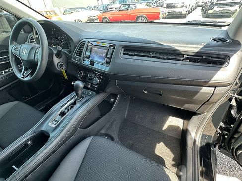 Used 2020 Honda HR-V LX image 26