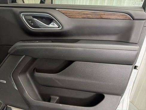 Used 2021 Chevrolet Tahoe Premier w/ Premium Package AWD/4WD image 21