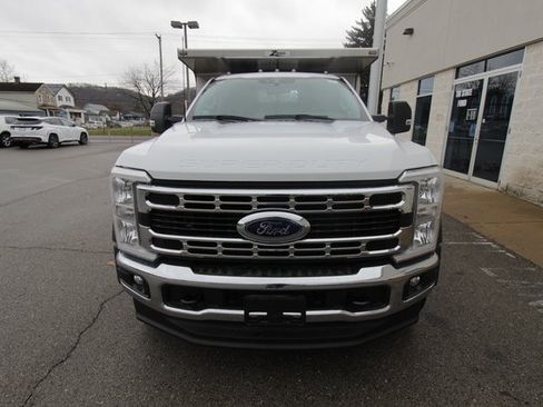Used 2024 Ford F550 4x4 Regular Cab Super Duty image 2