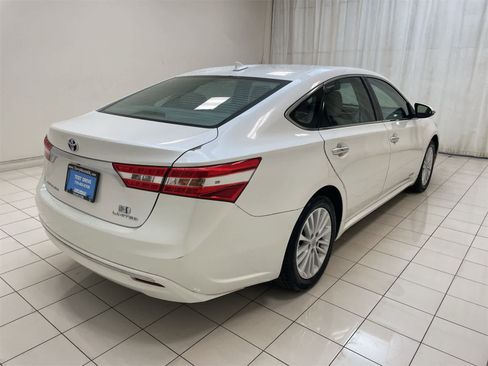 Used 2014 Toyota Avalon Limited image 28
