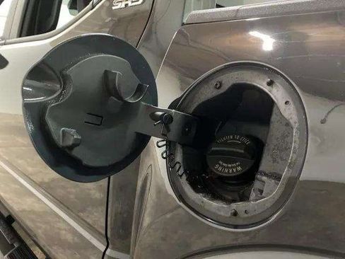 Used 2025 Toyota Tacoma SR5 image 87