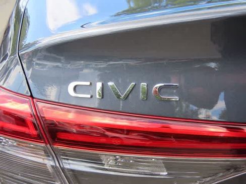 Used 2024 Honda Civic Touring image 7