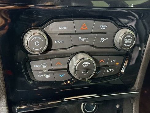 Used 2021 Chrysler 300 S w/ S Model Appearance Package RWD image 15