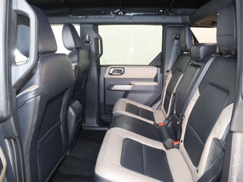 Used 2023 Ford Bronco Wildtrak AWD/4WD image 43