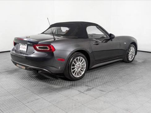 Used 2017 FIAT 124 Spider Classica image 29